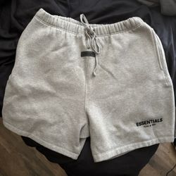 Men’s essentials shorts 