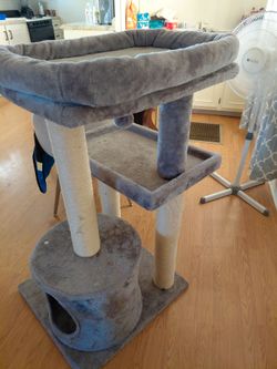 Cat tree