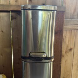 Small Trash cans 