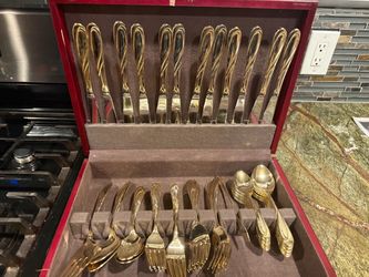 Gold tone Flatware Set