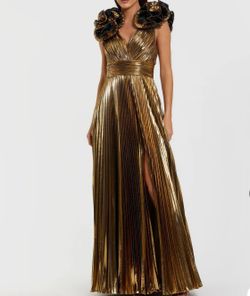 Mac Duggal golden dress size 6