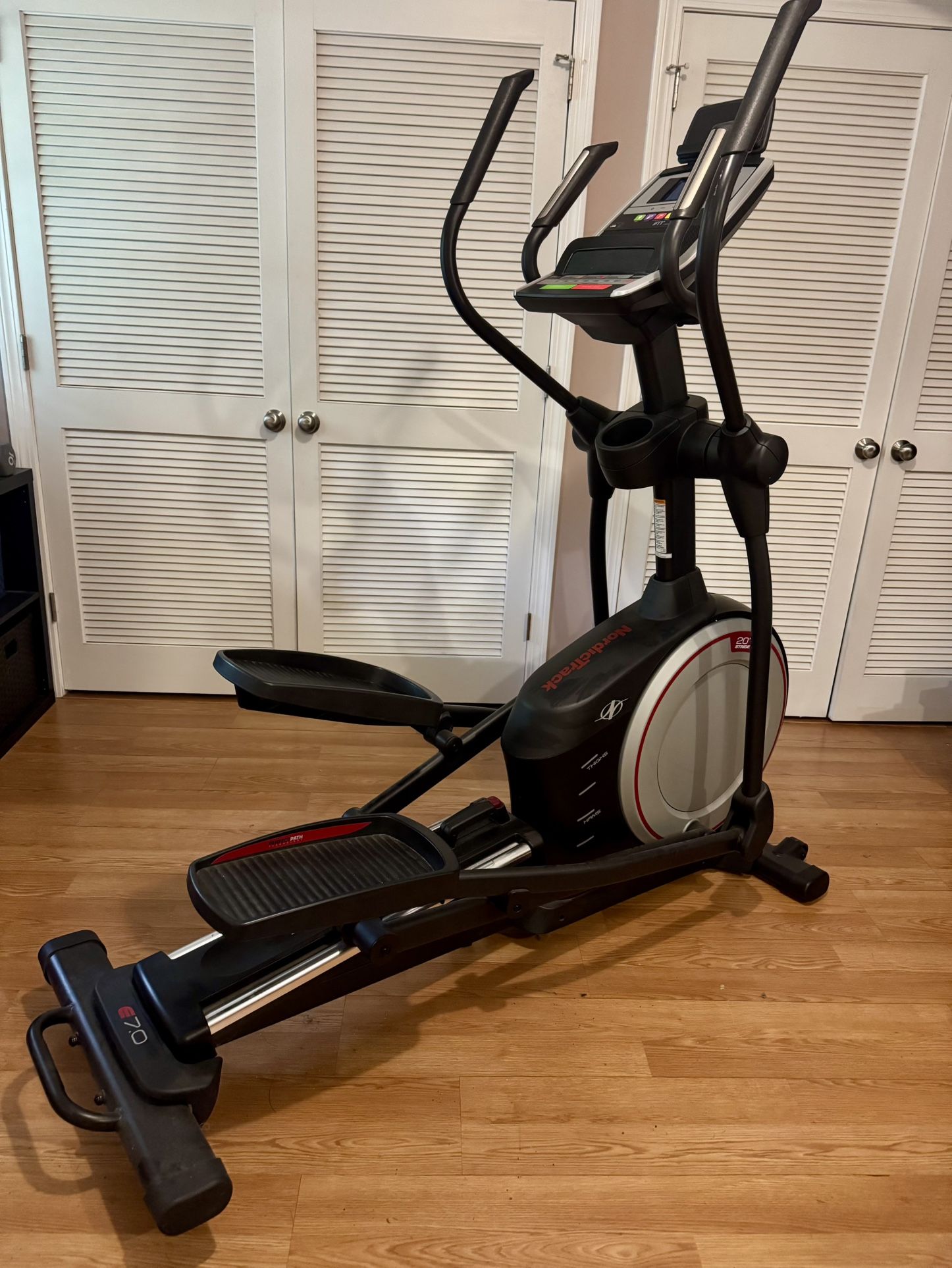 NordicTrack E 7.0 Elliptical Trainer