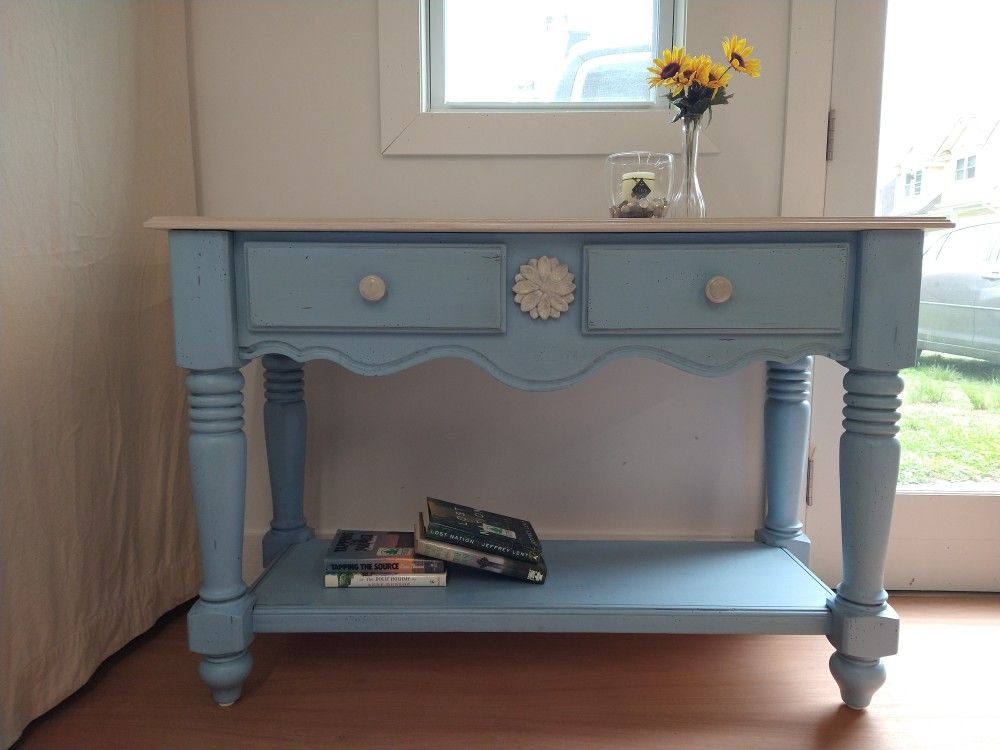 Table For Entryway or Accent Table