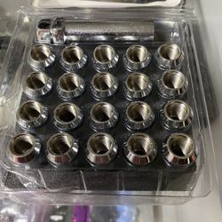 Metal Lug Nuts 1.5 20 Piece