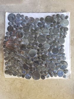 Decorative Tile- Round Black $5 Each- 6 Pieces