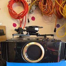 JVC PROJECTOR MODEL DLA-RS540K