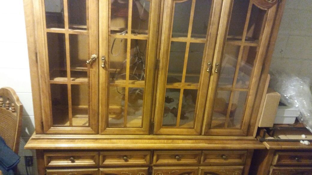 Stanley Furniture China Cabinet