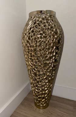 Jarron alto dorado