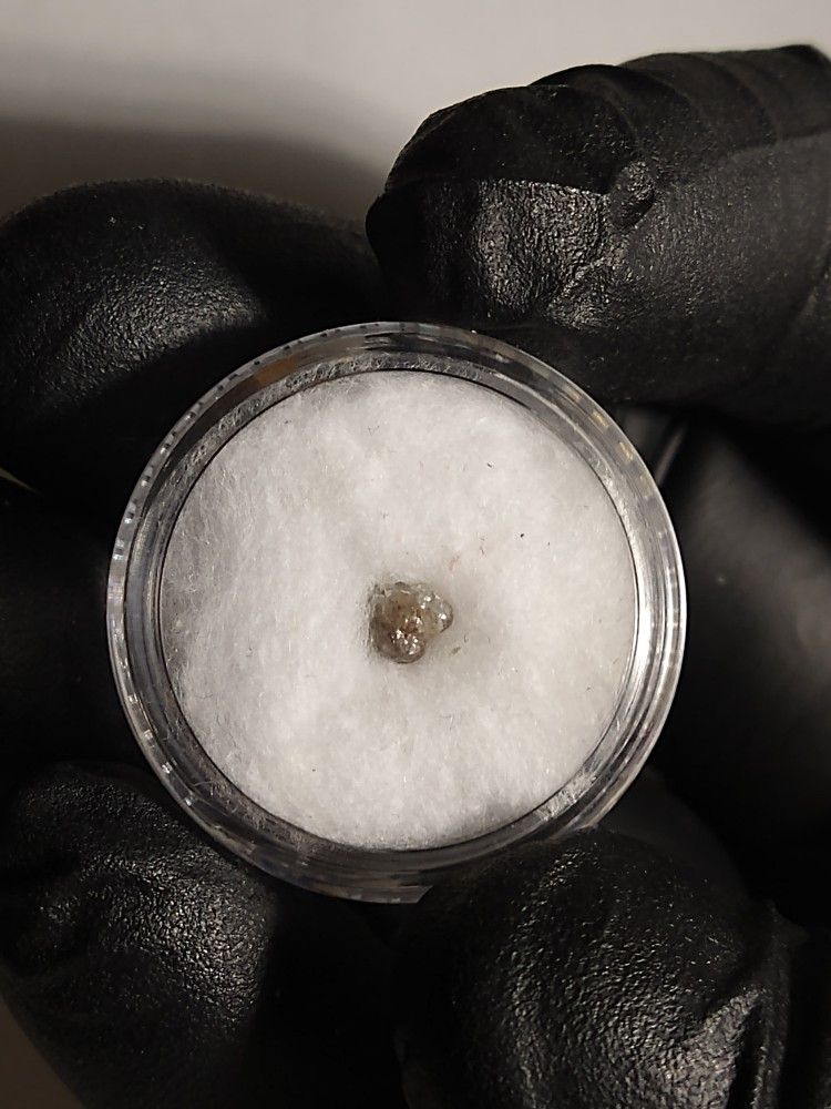 Loose Rough Natural Diamond In Display