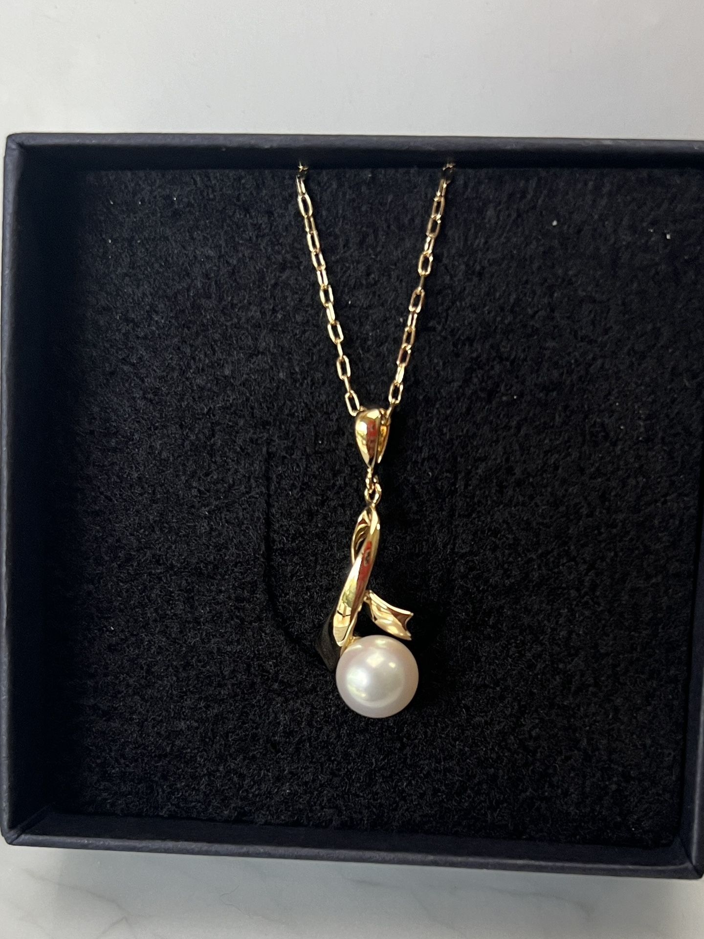 Mikimoto 18k Gold Pearl Pendant Necklace