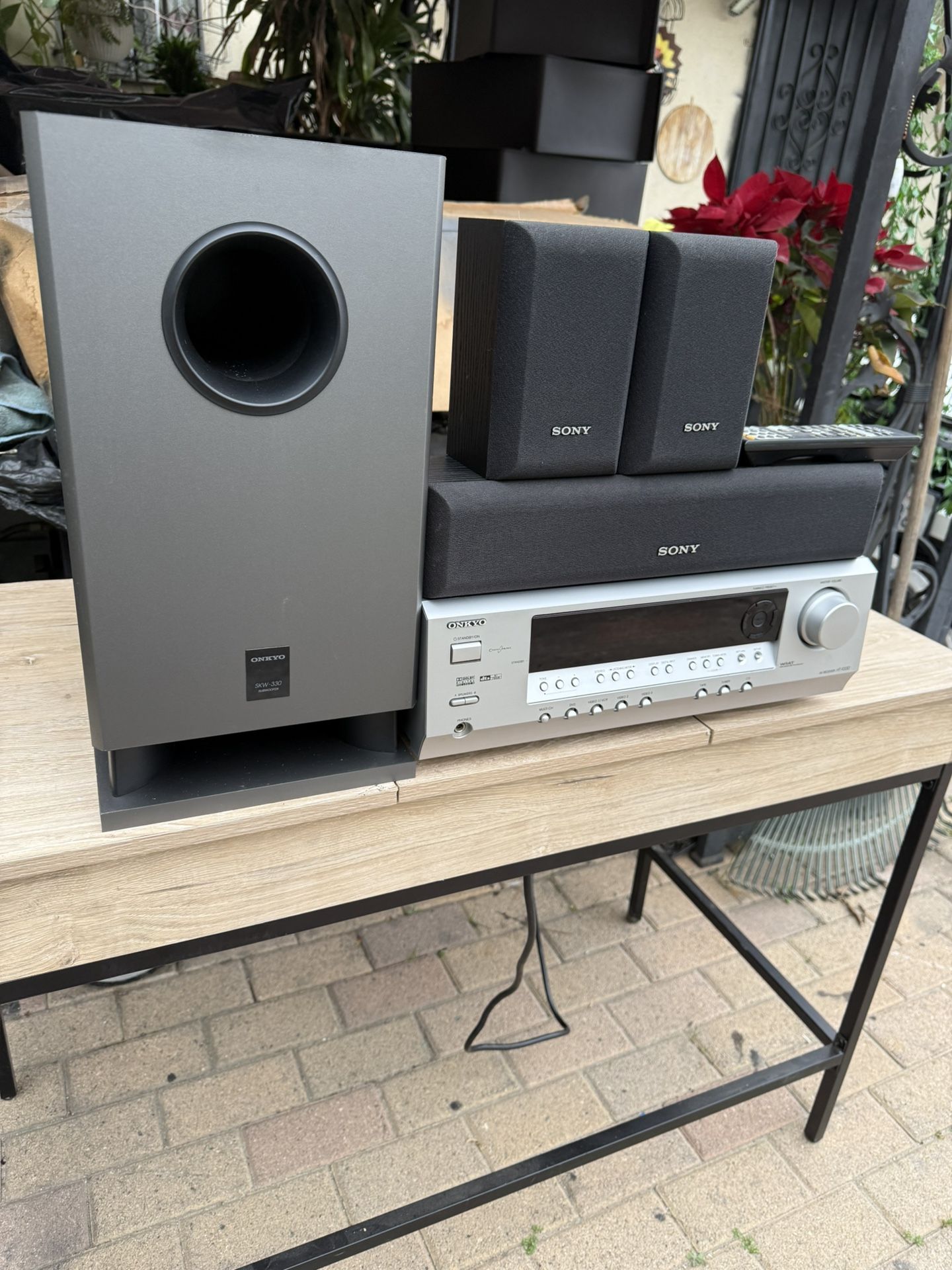 Onkyo Receiver Subwoofer And Sony Speakers