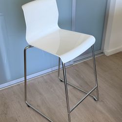 White Counter Height Bar Stool With Chrome Metal Legs