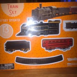 🆕️NEW 13 PIECE BATTERY OPERATED TRAIN SET