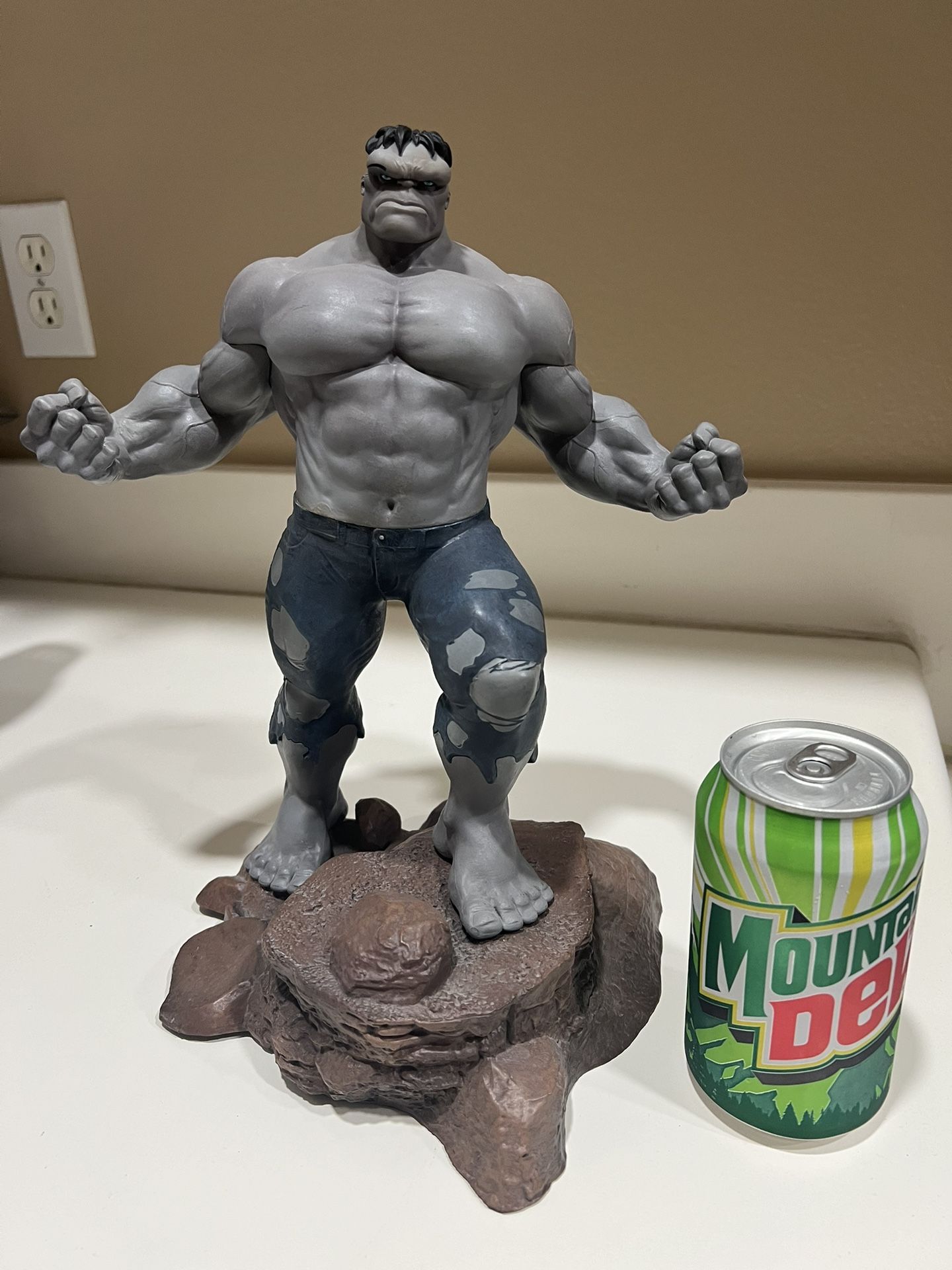 Gallery Grey Hulk PVC Statue 2018 SDCC PX Exclusive limited 5,000