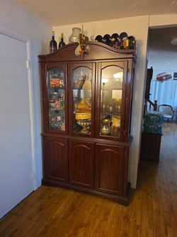 Dining buffet and hutch