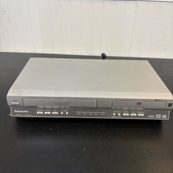 Panasonic PV-D4745S DVD & VCR VHS Combo Player