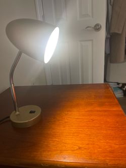 Desk Lamp / Table Lamp