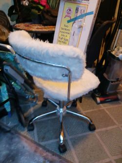 GORGEOUS SOFT PLUSH DESK CHAIR 24 FIRM LOOK MY POST ALOT ITEM