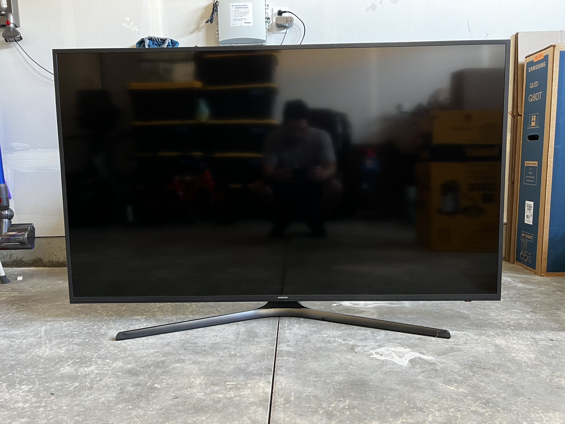 60” Samsung Smart TV