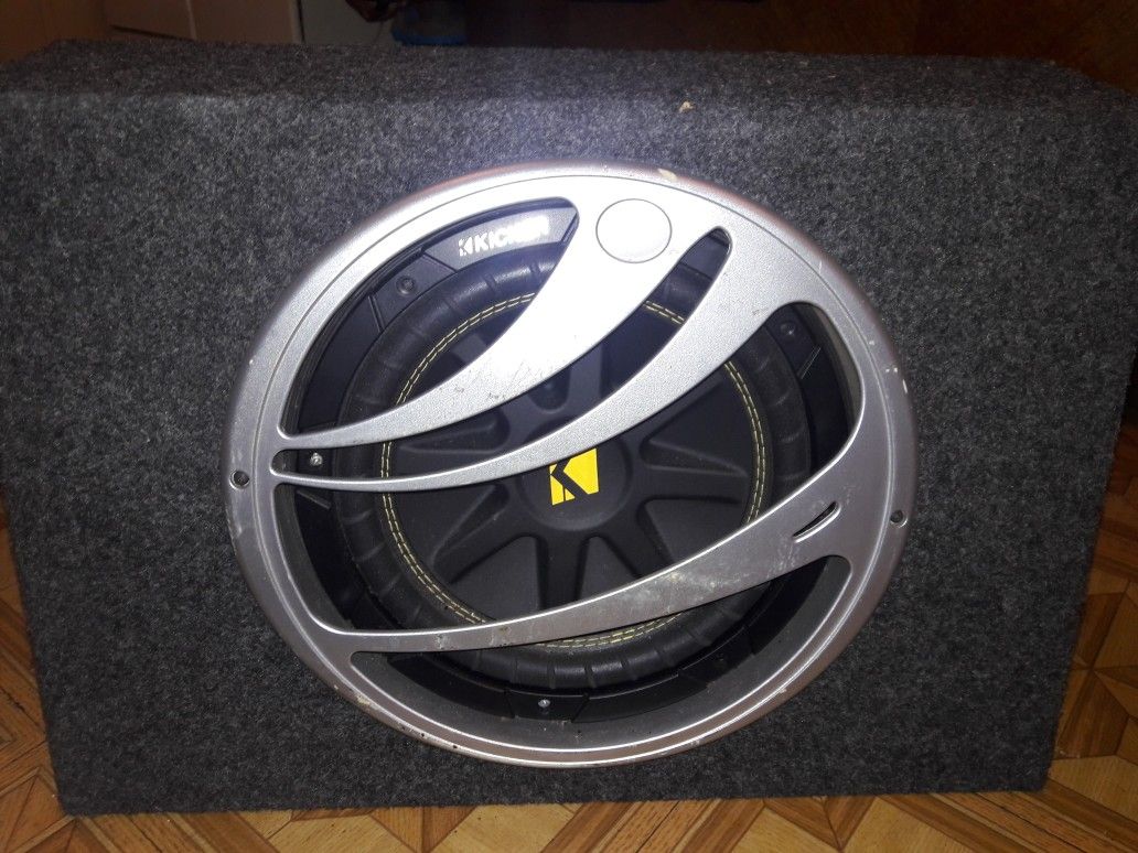 10 inch Kicker speaker and 500 watt Memphis amp and 300watt audiobahn 250 firm for all