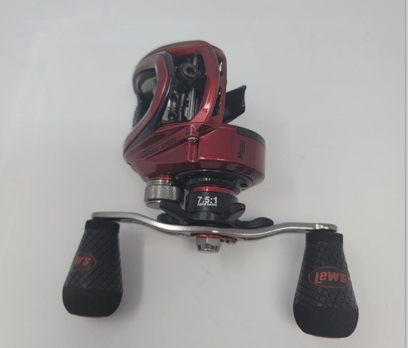 NEW Lew’s Hack Attack right hand baitcaster fishing reel for Sale in Alvin,  TX - OfferUp