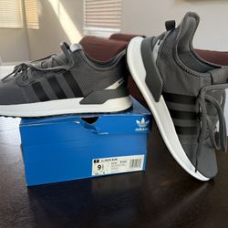 ADIDAS U_PATH RUN - NEW