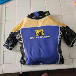 Body Glove Swim Shirt with Floating Inserts Weight 46 to 50 lbs