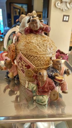 Chinese figurine
