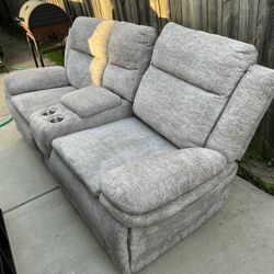 Sectional Couches 