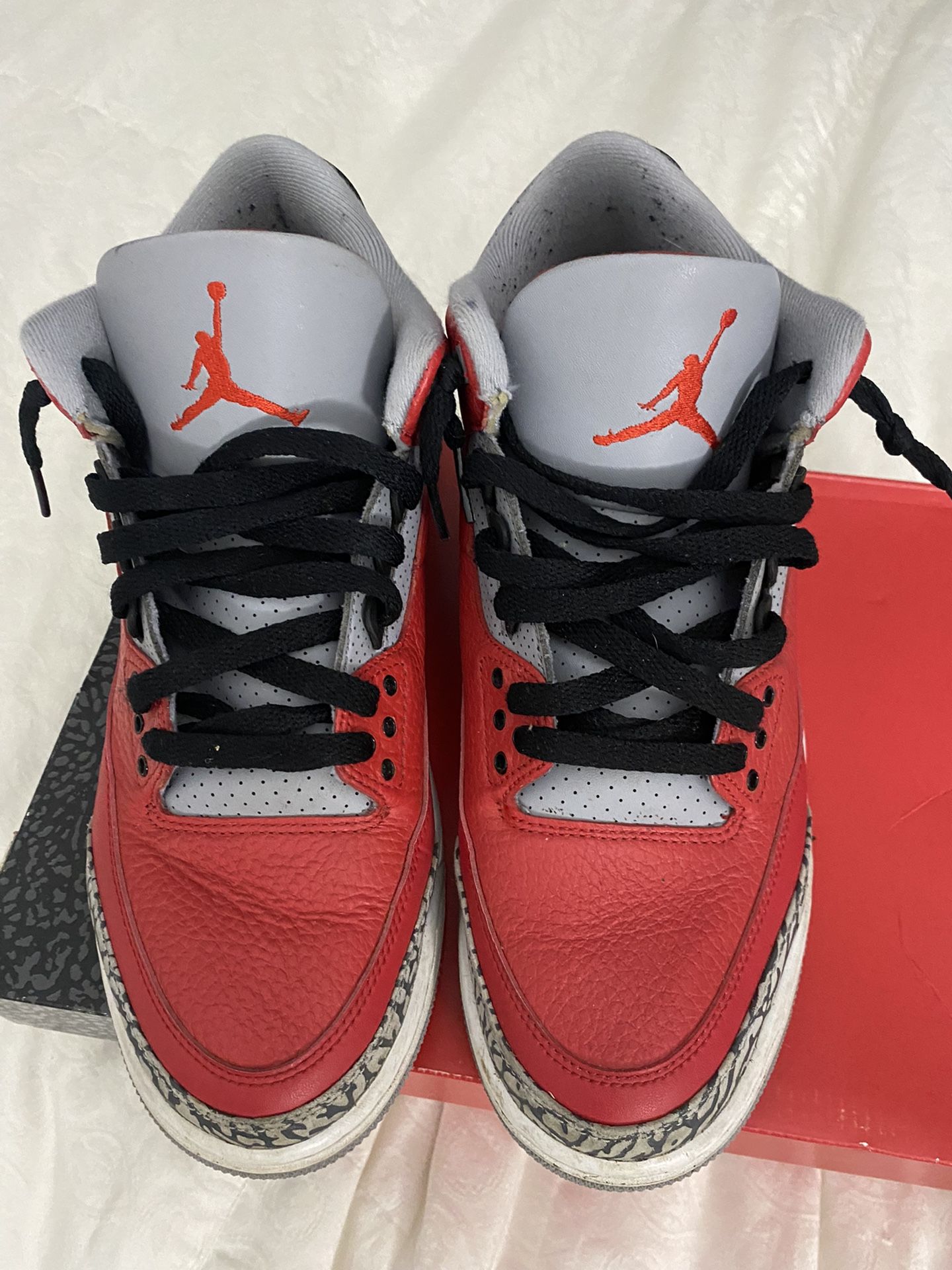 Jordan 3 red cements size 10