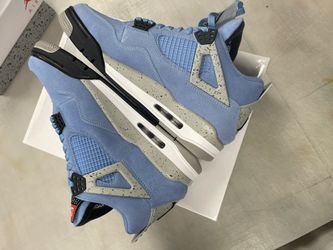 Jordan 4 UNC Size 10