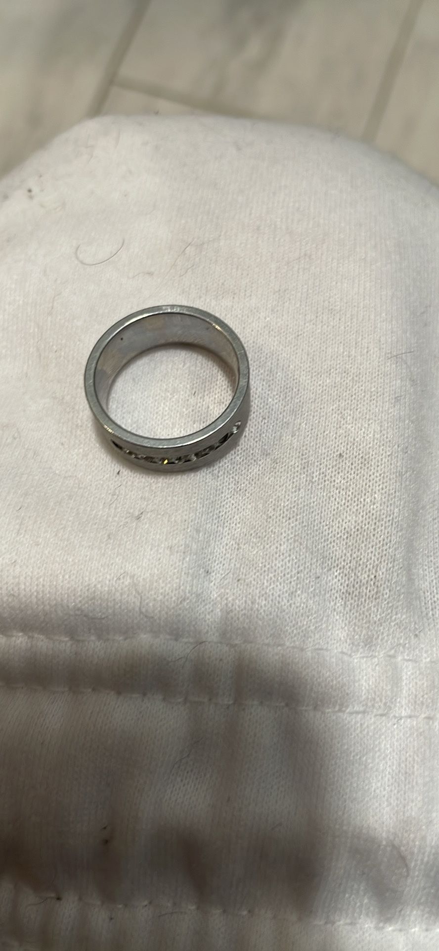 It’s And Mean Engage Ring It’s Size 8