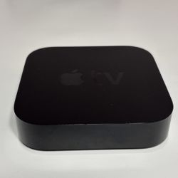 Apple TV 32GB 2nd Generation Black Media Streamer w Remote- A1378