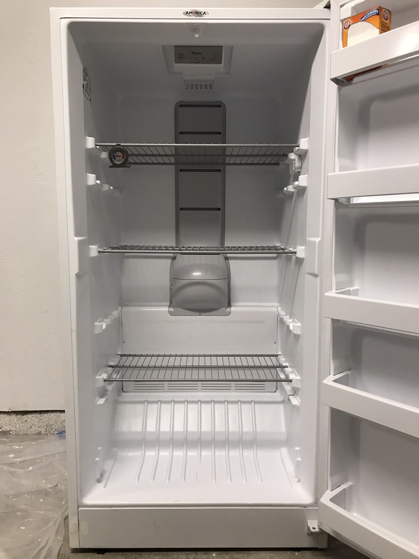 Whirlpool Upright Freezer With LED Lighting Model WZF34X16DW for Sale in San Diego, CA OfferUp