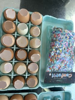 18Pk Egg Shells & Confetti