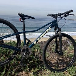 Trek Dual Sport 3. 27 SSpeed Small Size Lightweight Aluminum Frame With Hydraulic Disc Brakes 