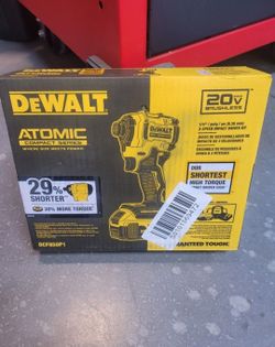 Dewalt DCF850P1  1/4" Cordless Driver