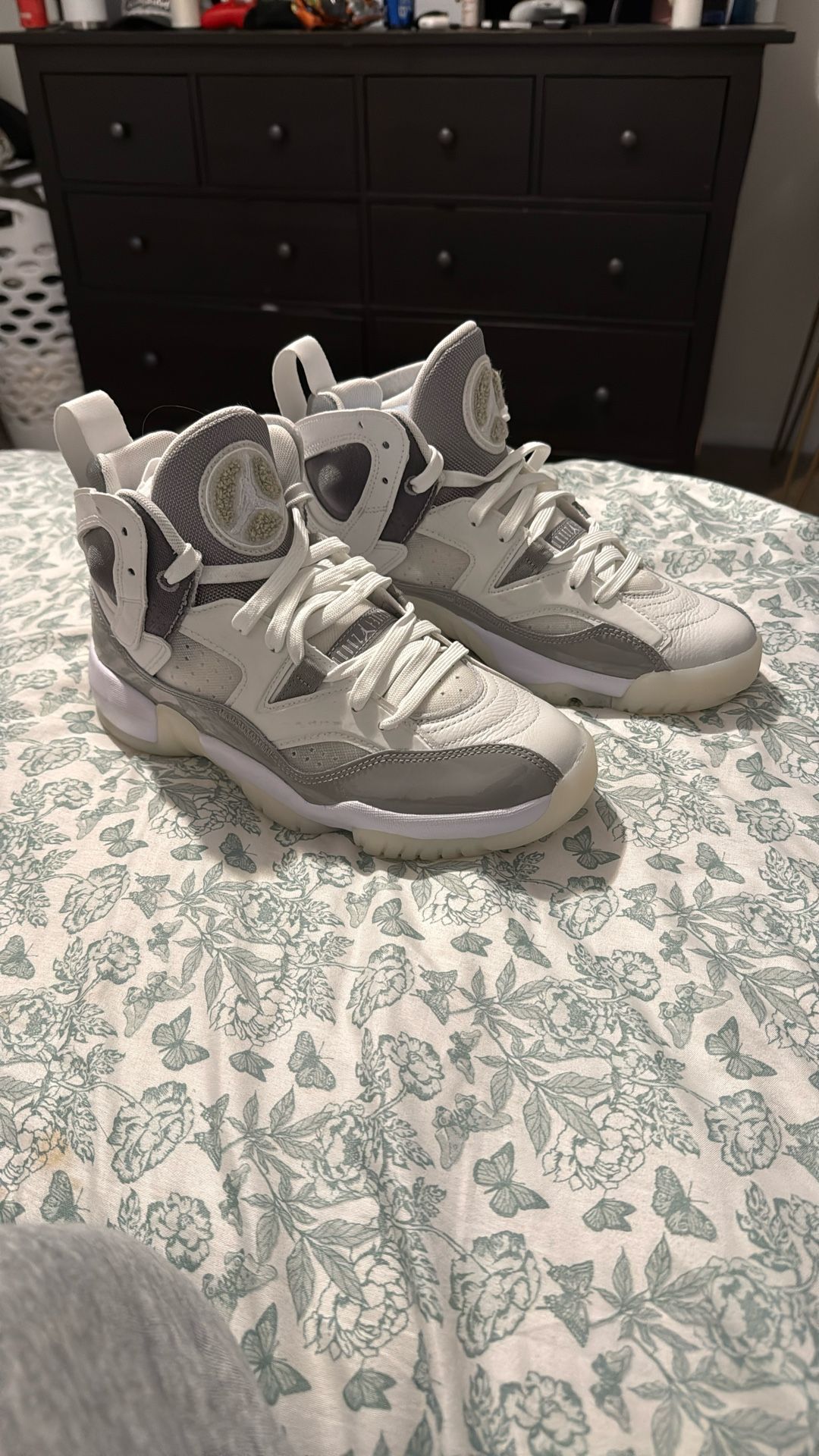 Jordan Jumpman Two Trey