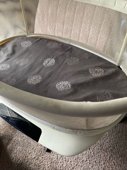 4moms Mamaroo Sleep Bassinet Calms and Soothes - White “USED” 👶🛏️