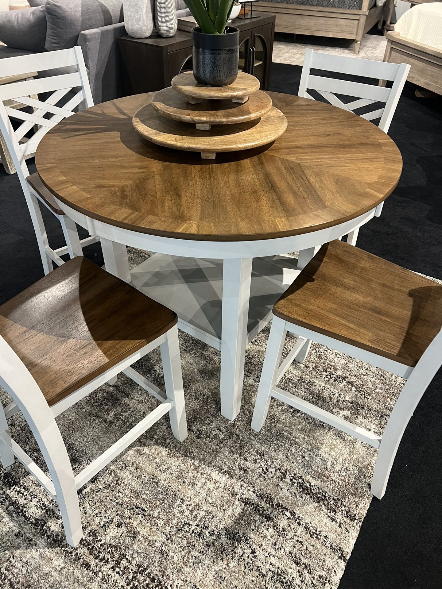 Brand New Dining Table With 4 Chair