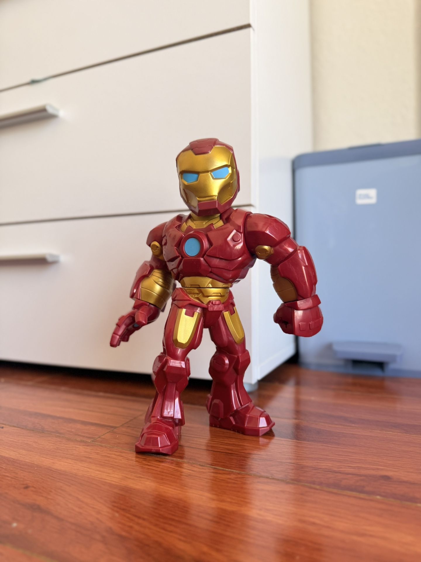 Iron Man Action Figure (Marvel) – Poseable