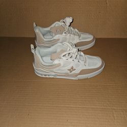 Louis-vuitton Men Sneakers Size 9.5