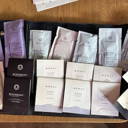 Monat Market Partner Bag Full Of Samples