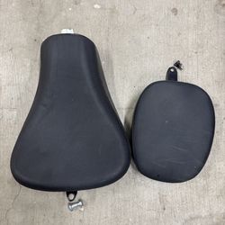 OEM Harley-Davidson Forty-Eight Seat Set (2011 XL1200X)