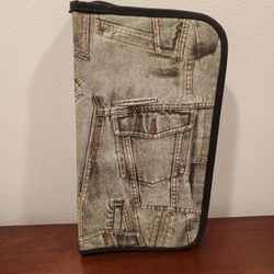 Vintage Offissima CD/DVD/ Video Game storage case Holds 40