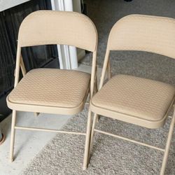 2 Folding Chairs with Padded Seats, Khaki
