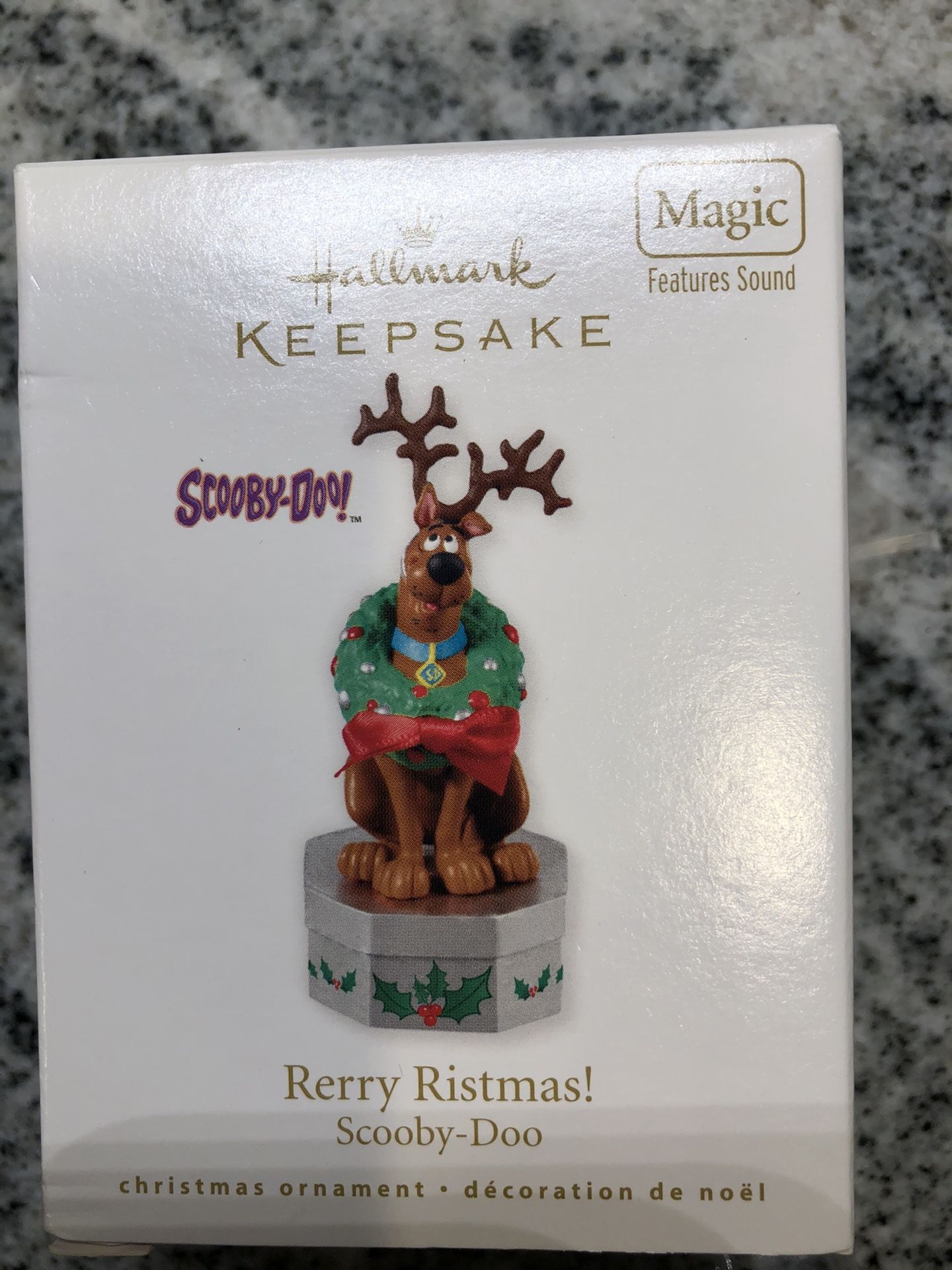 SCOOBY DOO MAGIC ORNAMENT