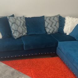 Blu Sofa