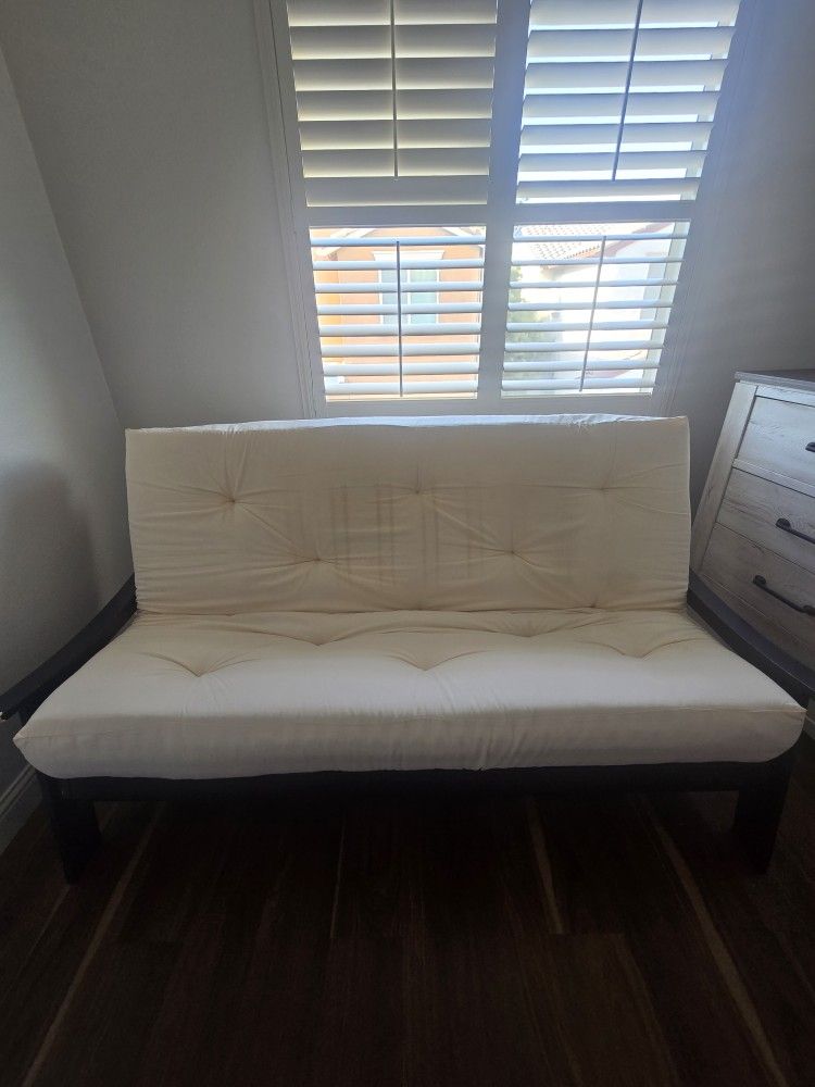 Bed Futon/Sofa Bed With Mattres