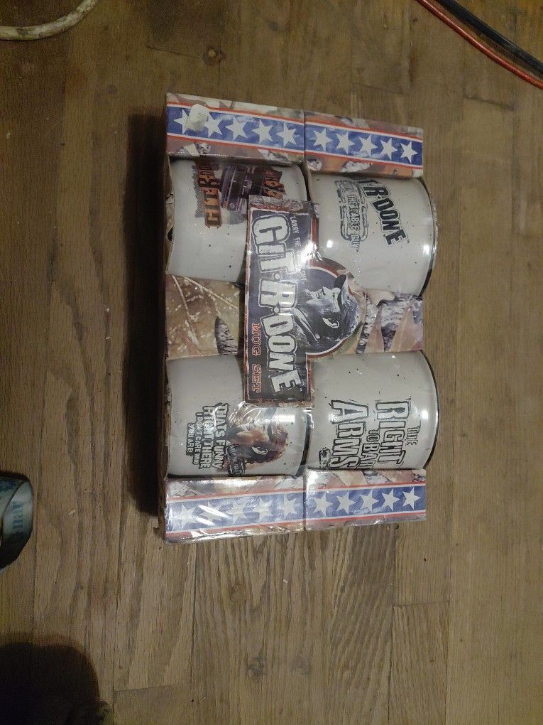 Larry The Cable Guy. Git.R.Done Mugs